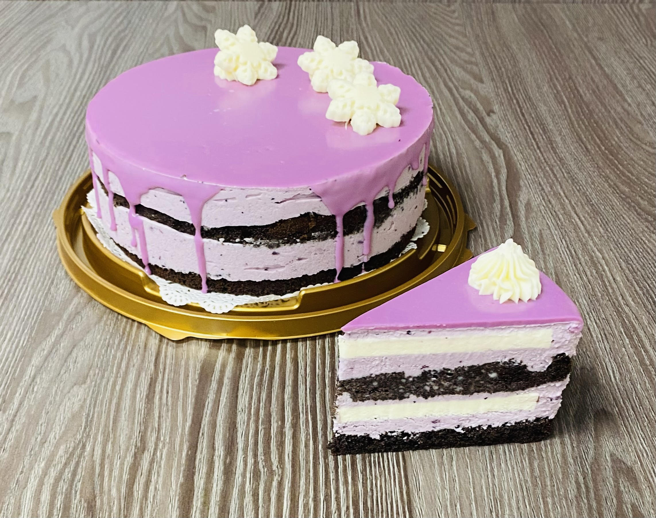 Торт сливочно-черничный кг
